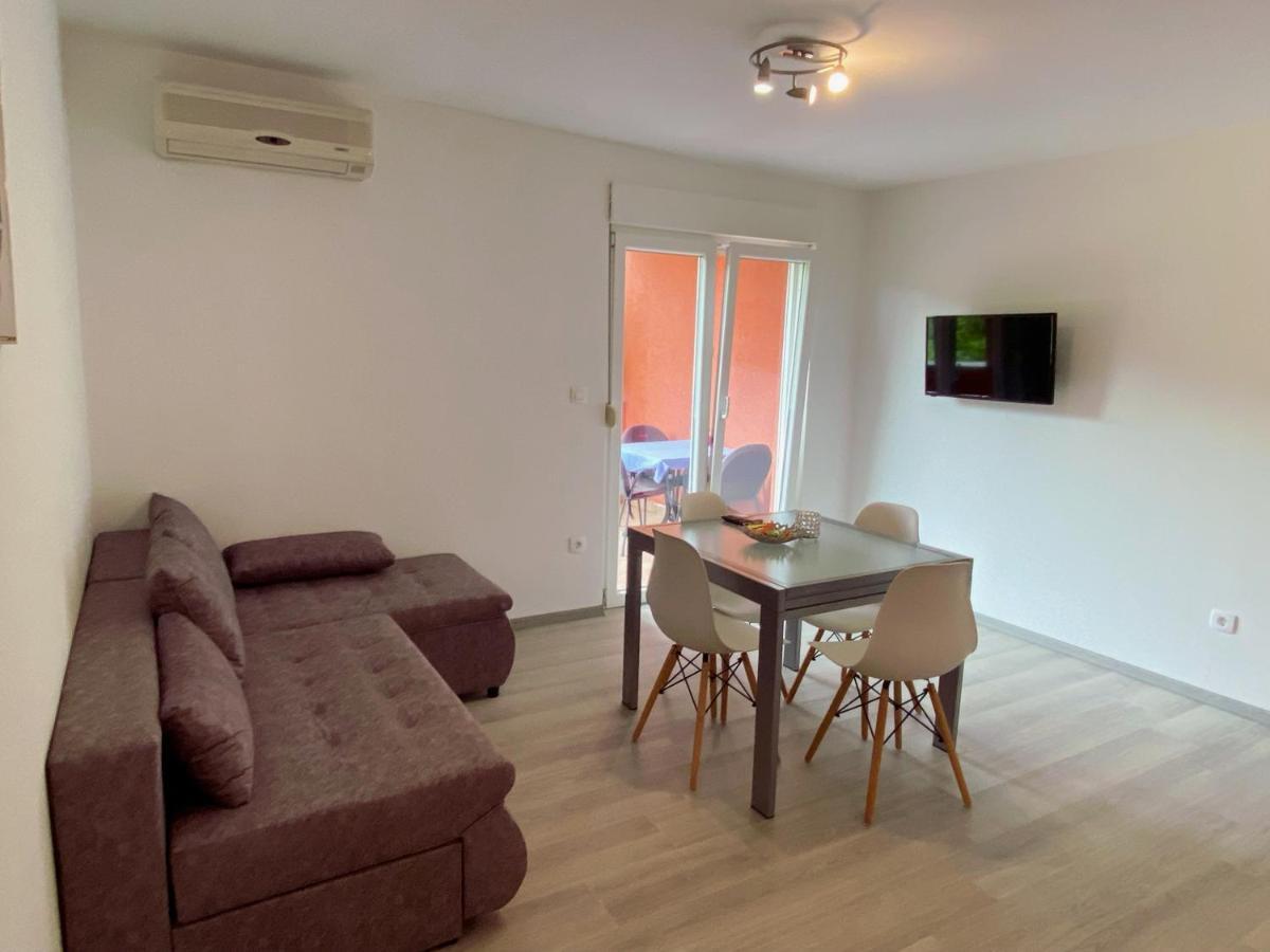 Apartments Zala Matusan Supetarska Draga Luaran gambar
