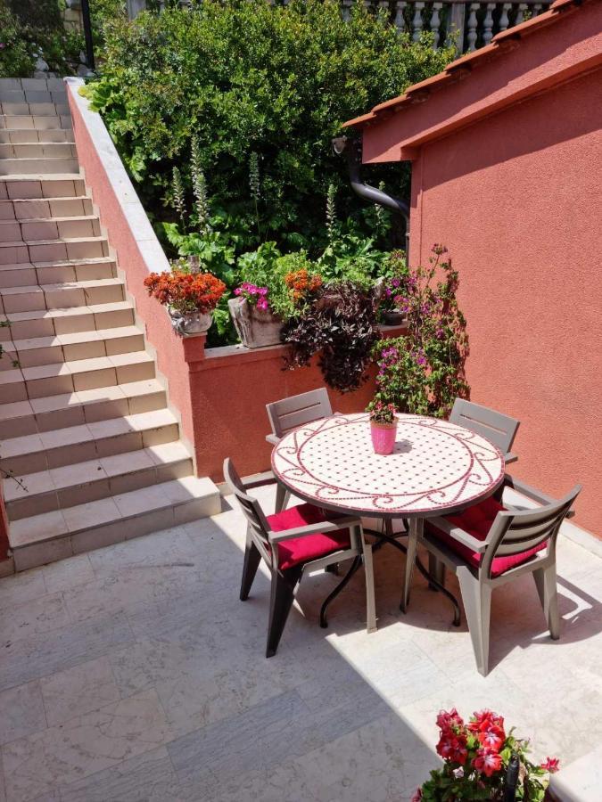 Apartments Zala Matusan Supetarska Draga Luaran gambar