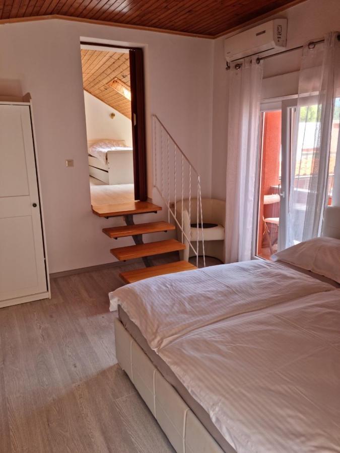 Apartments Zala Matusan Supetarska Draga Luaran gambar