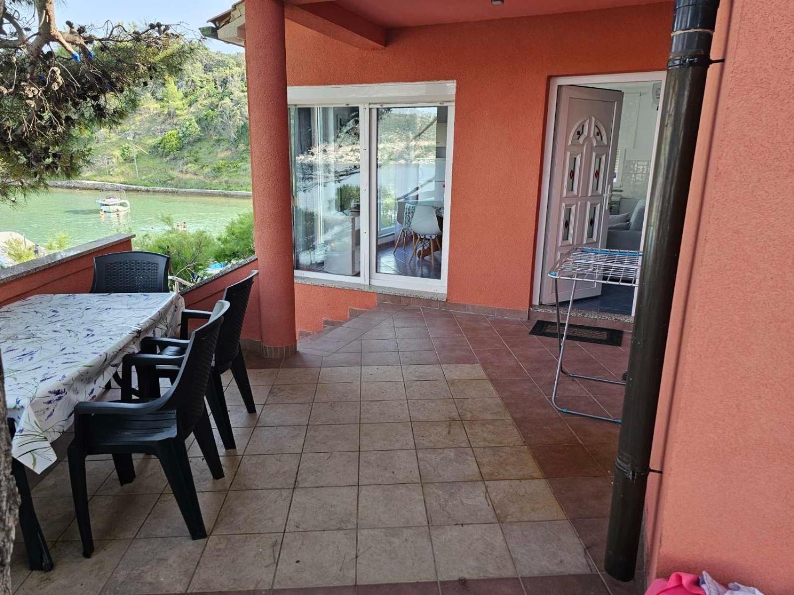 Apartments Zala Matusan Supetarska Draga Luaran gambar