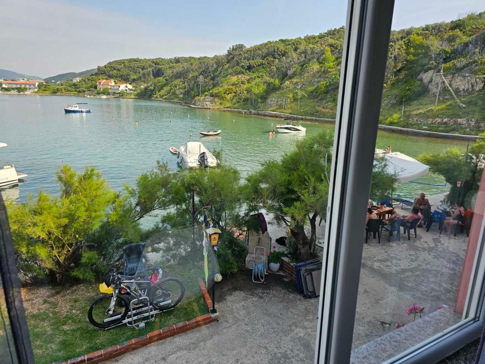 Apartments Zala Matusan Supetarska Draga Luaran gambar