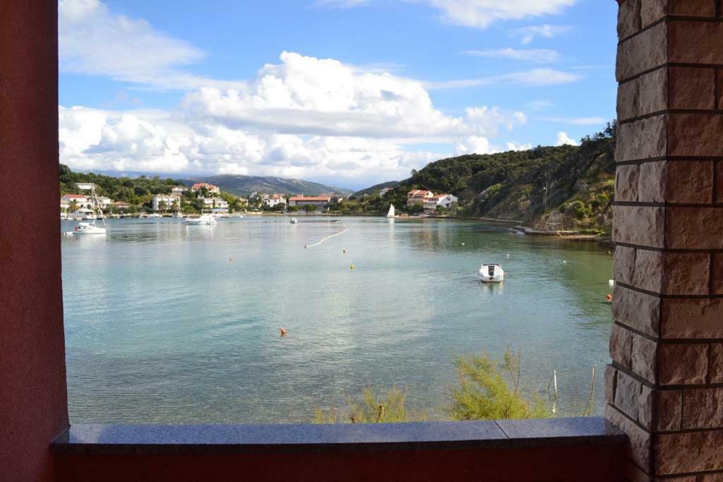 Apartments Zala Matusan Supetarska Draga Luaran gambar