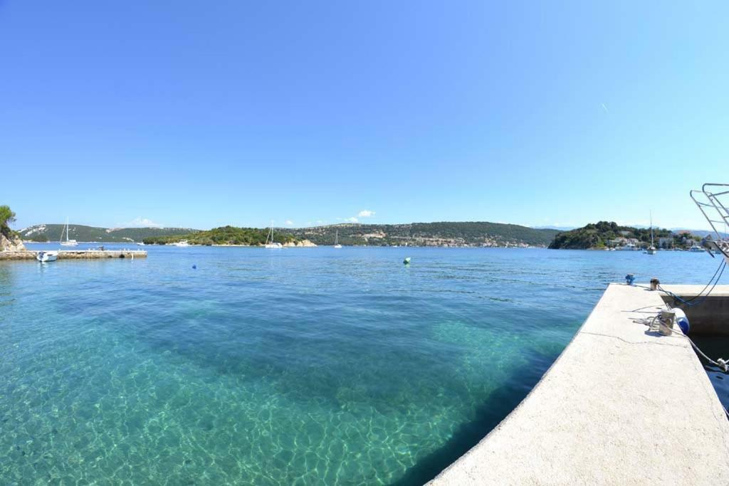 Apartments Zala Matusan Supetarska Draga Luaran gambar