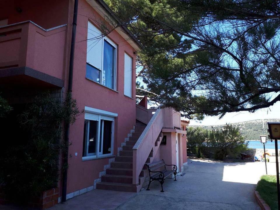 Apartments Zala Matusan Supetarska Draga Luaran gambar